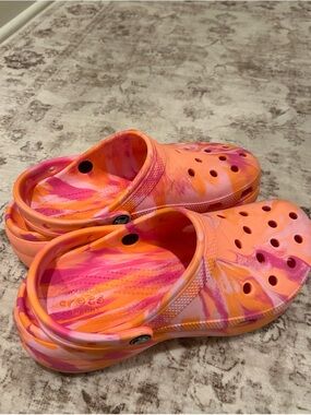 Crocs Platform Tie-Dye Clog - Pink & Orange Women’s 10